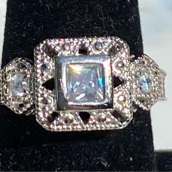 Vtg Sterling CZ Ring - Picture 2 of 8